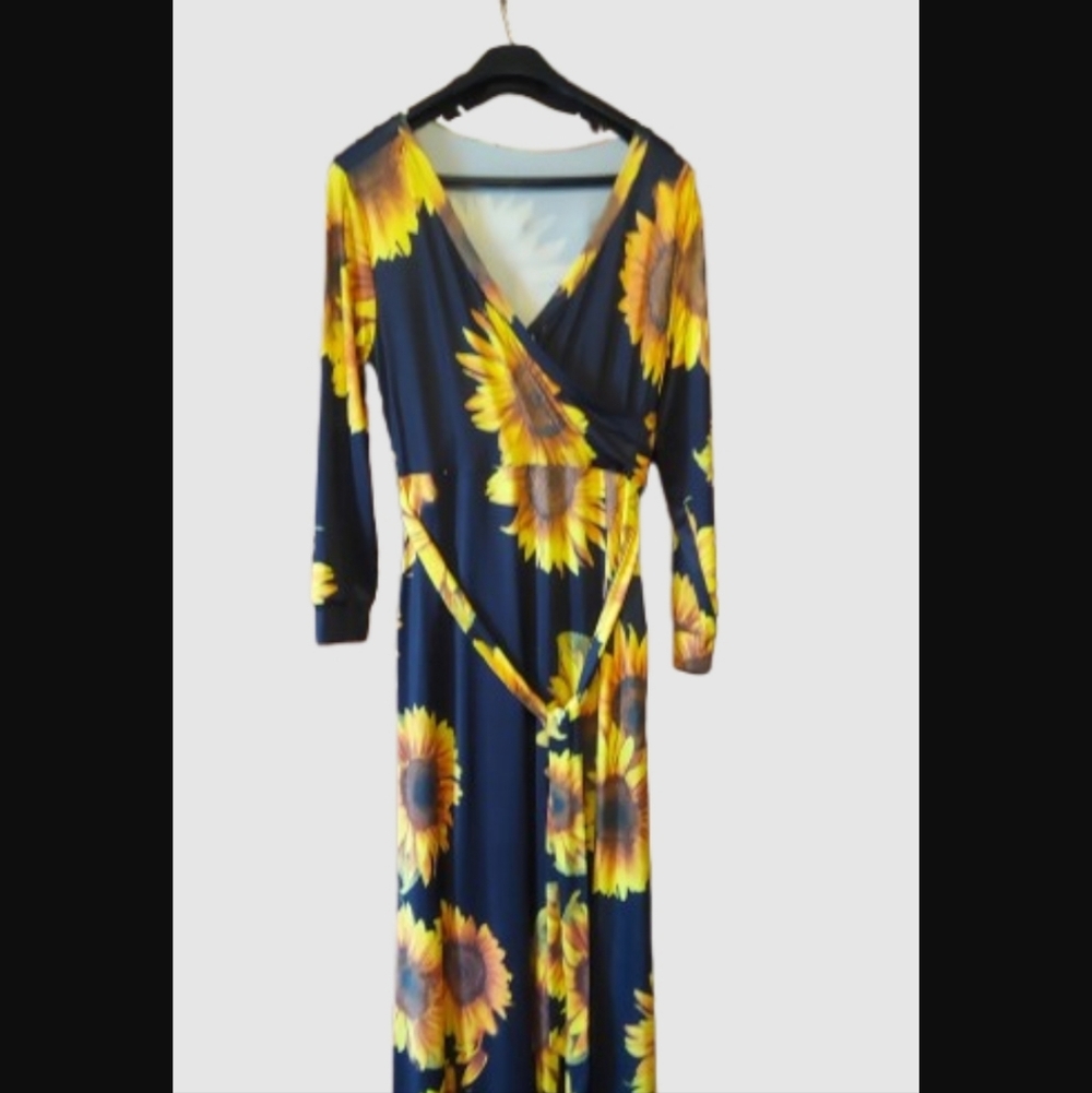 Elegant Sunflower Long Sleeve Full Length Dress